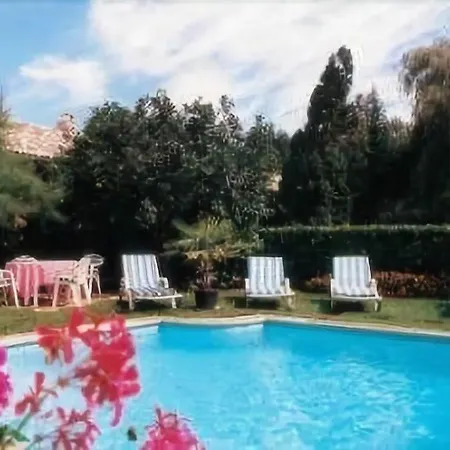 Sarrasine, Mâcon Est - Teritoria 3*