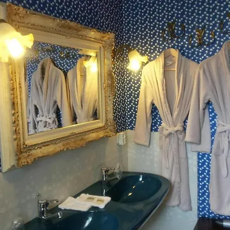 Sarrasine, Macon Est - Teritoria فندق 3*