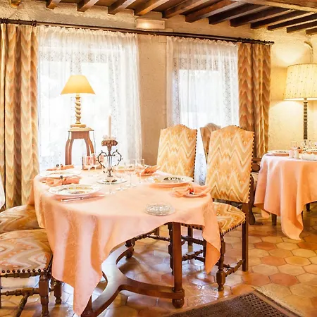 Sarrasine, Macon Est - Teritoria Отель 3*